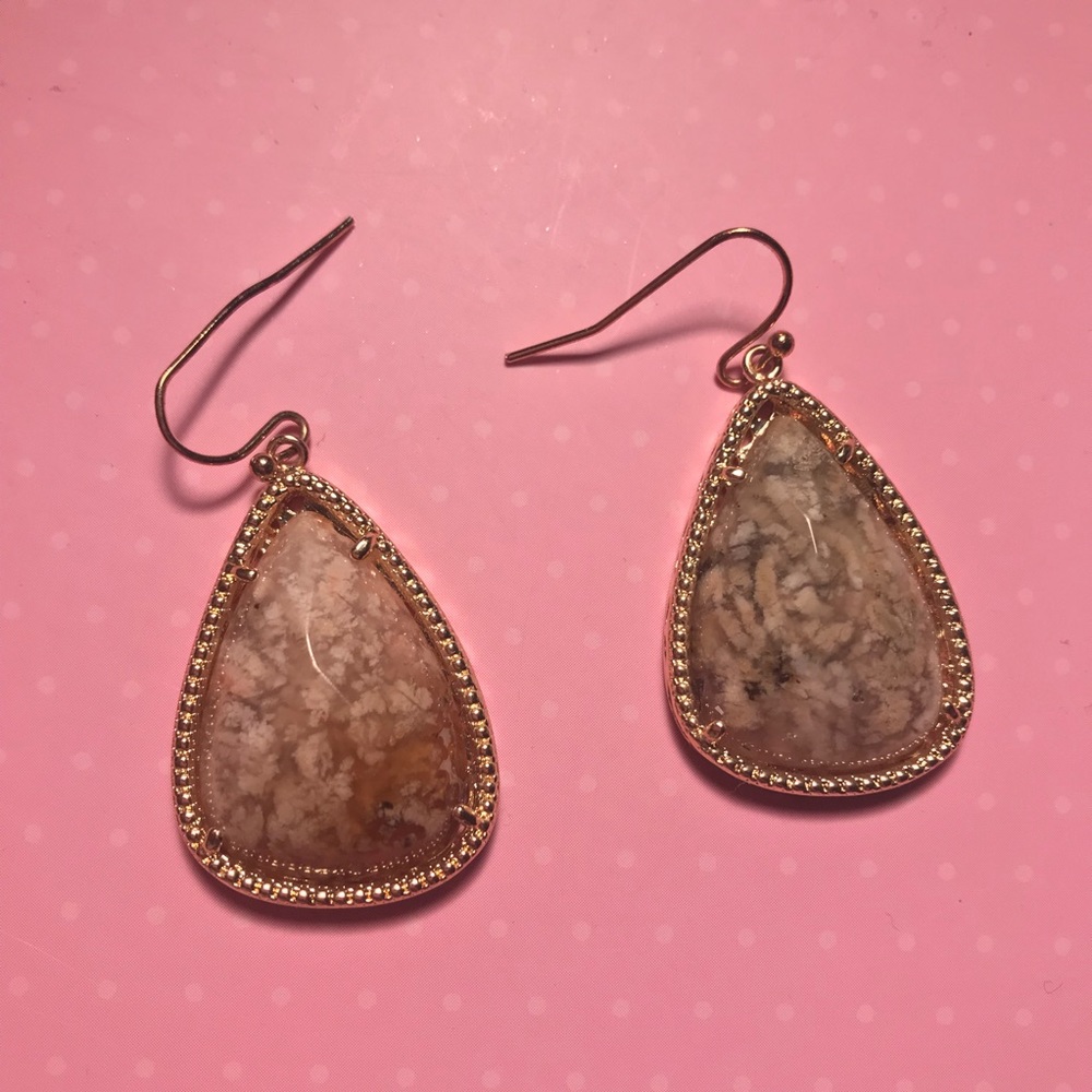 Kendra Scott inspired dangle earrings